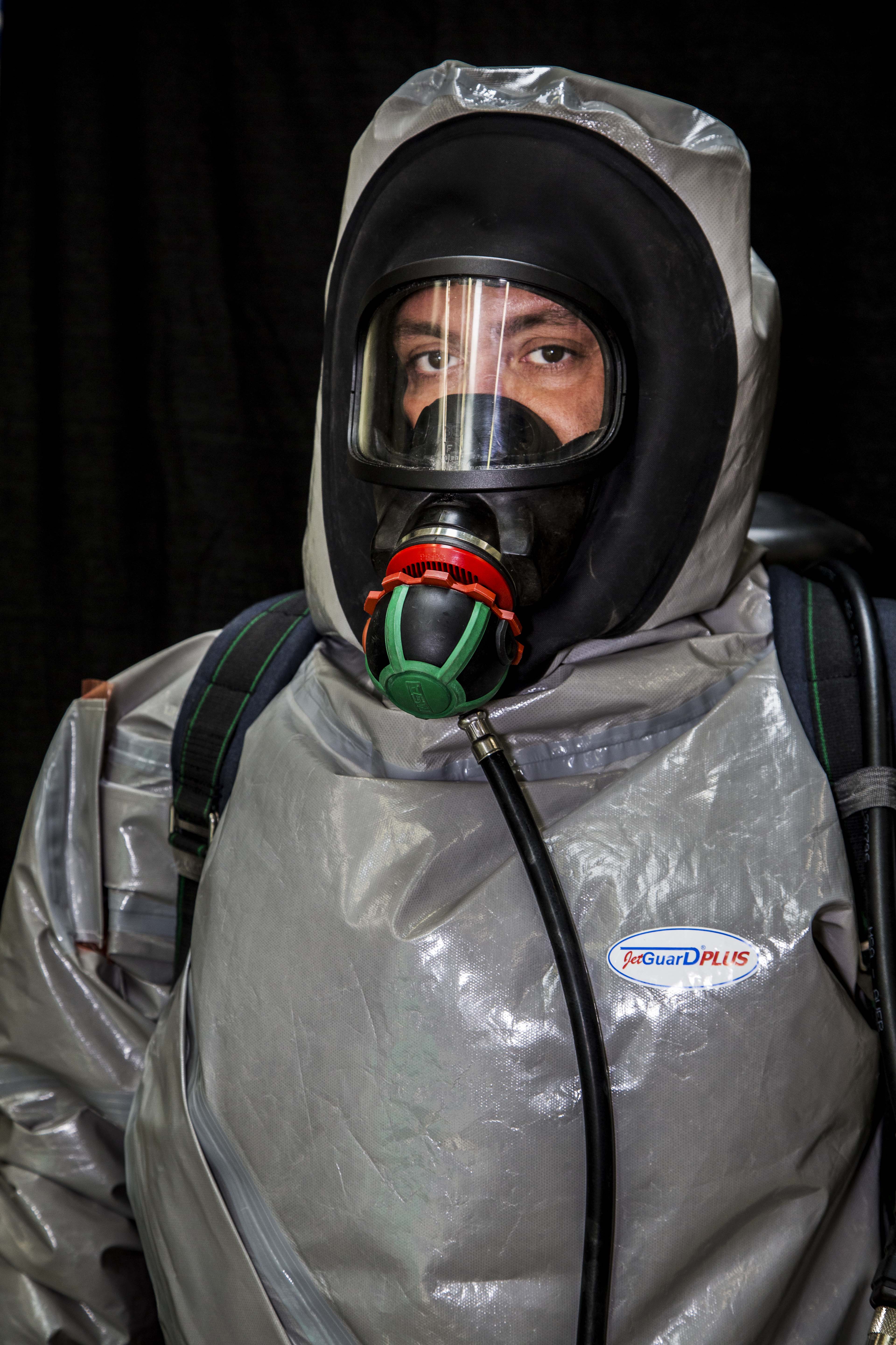 Vêtements de protection totale du corps contre les attaques chimiques
